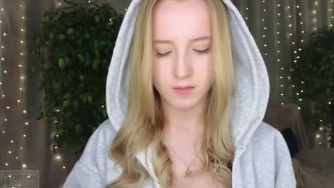 Adele online show from February 16, 12:30 am