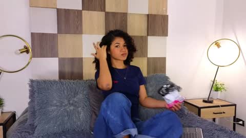 Andrea online show from January 28, 6:28 pm