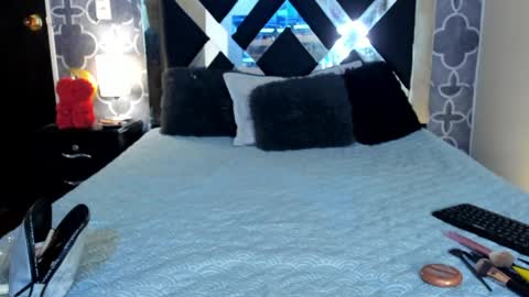 Snapshot of adele_cruzz chatting on May 13, 11:22 pm adele cruzz online show from May 13, 11:22 pm