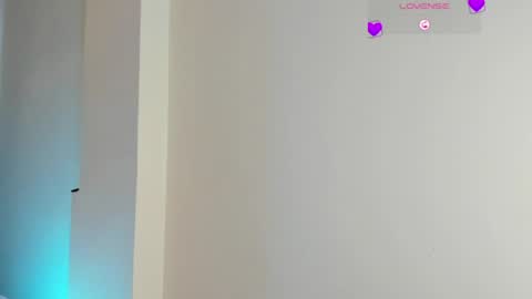 Snapshot of adele_cruzz chatting on June 21, 8:11 pm adele cruzz online show from June 21, 8:11 pm