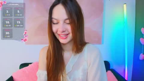 Snapshot of adele_farrell chatting on April 18, 2:26 am Adele online show from April 18, 2:26 am