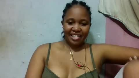 Snapshot of adelealy chatting on June 5, 7:03 am adelealy online show from June 5, 7:03 am