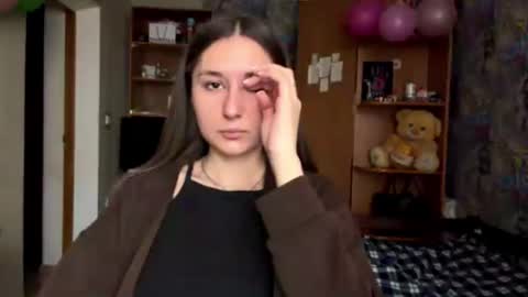 Poly online show from March 6, 9:06 am