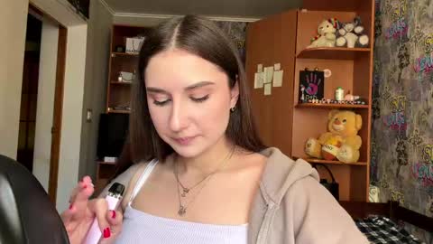 Poly online show from April 14, 2:12 pm