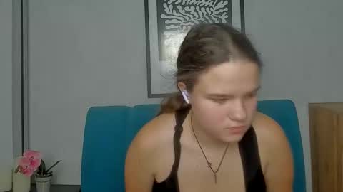 adelecruzz online show from February 16, 1:18 pm