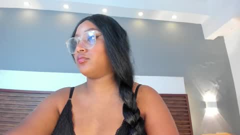 Snapshot of adelehottman chatting on October 4, 6:22 am Adele online show from October 4, 6:22 am