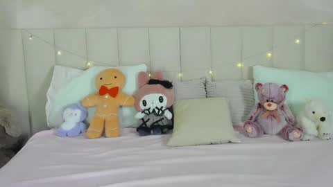 adelesilvy online show from June 5, 1:56 am