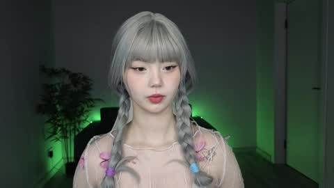 adelina__flower online show from April 3, 1:36 am