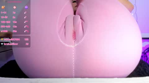 adelinaconte1 online show from February 6, 10:21 pm