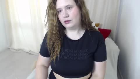 adelinalawson online show from March 5, 5:29 am