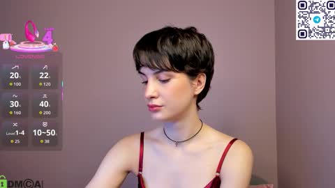 Snapshot of adeline_perle chatting on September 12, 2:00 am Adeline Perle online show from September 12, 2:00 am