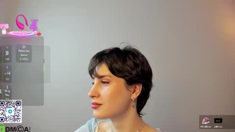 Snapshot of adeline_perle chatting on September 19, 1:07 am Adeline Perle online show from September 19, 1:07 am