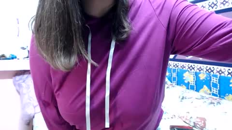 Snapshot of adelinemilf chatting on February 17, 11:40 am adelinemilf online show from February 17, 11:40 am