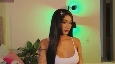 Isabellafirst online show from October 24, 1:03 am