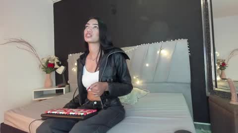 Snapshot of adharaharper chatting on May 12, 1:19 pm Adhara online show from May 12, 1:19 pm
