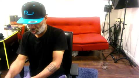 Snapshot of adick_ting chatting on November 16, 6:46 pm adick_ting online show from November 16, 6:46 pm