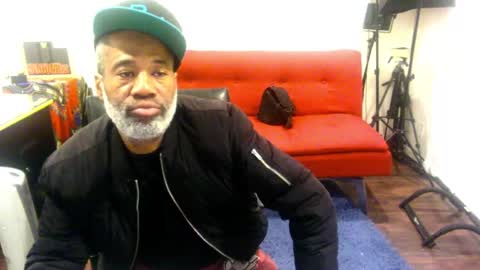 Snapshot of adick_ting chatting on December 22, 3:47 am adick_ting online show from December 22, 3:47 am