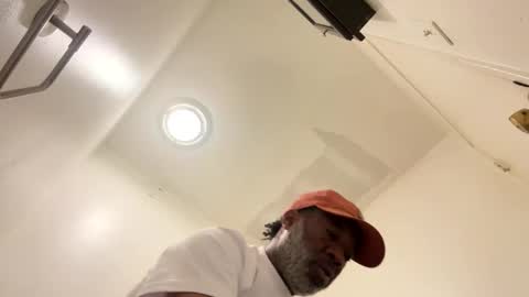 Snapshot of adick_ting chatting on June 7, 4:33 pm adick_ting online show from June 7, 4:33 pm