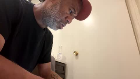 Snapshot of adick_ting chatting on June 15, 9:11 am adick_ting online show from June 15, 9:11 am