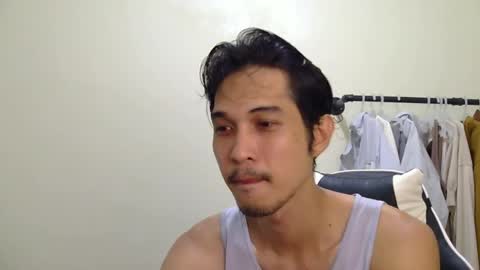 Snapshot of adios_amigo chatting on May 8, 8:41 am Amigo online show from May 8, 8:41 am