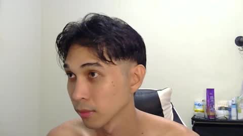 Snapshot of adios_amigo chatting on May 21, 10:00 am Amigo online show from May 21, 10:00 am