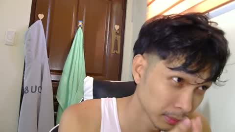 Snapshot of adios_amigo chatting on June 24, 10:42 pm Amigo online show from June 24, 10:42 pm