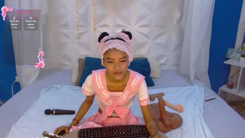 adisson_petite1 online show from February 10, 5:28 pm