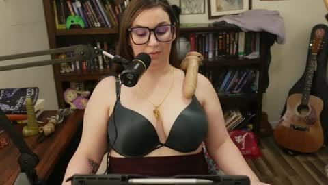 adobe_angel304 online show from December 1, 11:58 pm