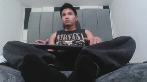 Snapshot of adonis_latin_19 chatting on May 8, 3:56 am adonis_latin_19 online show from May 8, 3:56 am