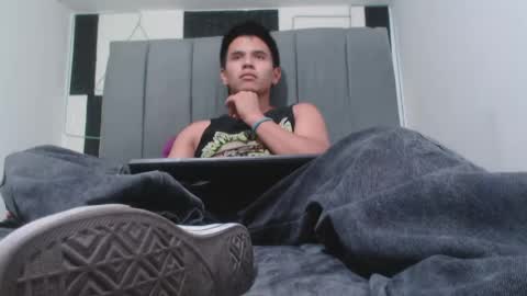 Snapshot of adonis_latin_19 chatting on May 9, 3:23 am adonis_latin_19 online show from May 9, 3:23 am