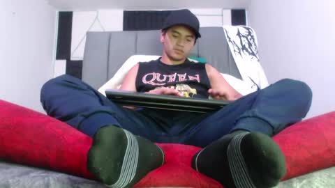 Snapshot of adonis_latin_19 chatting on June 4, 3:34 am adonis_latin_19 online show from June 4, 3:34 am