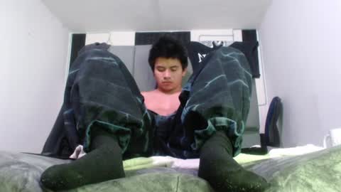 Snapshot of adonis_latin_19 chatting on June 11, 3:37 am adonis_latin_19 online show from June 11, 3:37 am