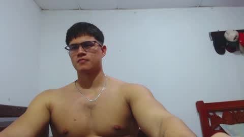 Snapshot of adonis_walkerx chatting on October 26, 10:47 pm adonis_walkerx online show from October 26, 10:47 pm