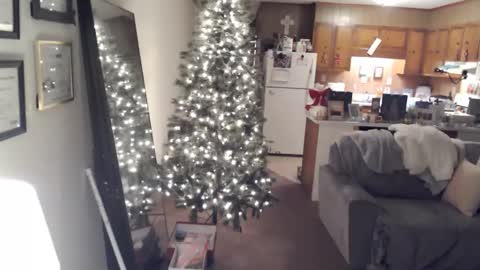 adorable22 online show from December 19, 6:01 am