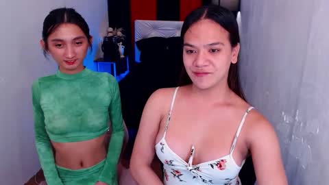 Snapshot of adorable_andrea chatting on December 20, 4:57 pm adorable_andrea online show from December 20, 4:57 pm