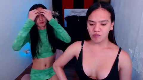 Snapshot of adorable_andrea chatting on December 23, 2:56 am adorable_andrea online show from December 23, 2:56 am