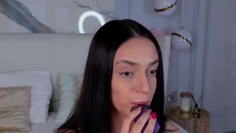 adoracortes online show from November 24, 4:56 am