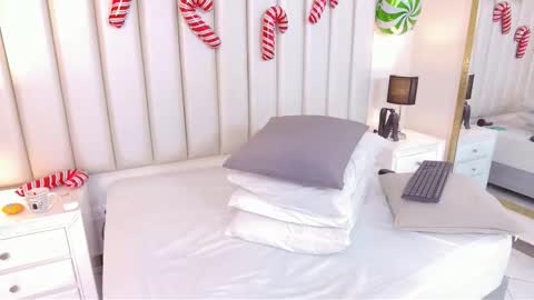 ANDREA PEREZ online show from December 19, 11:34 pm