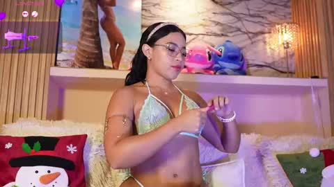 Adri crof online show from December 17, 4:29 am