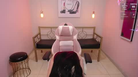 Snapshot of adri_gomez_1 chatting on June 6, 1:49 pm Adri online show from June 6, 1:49 pm