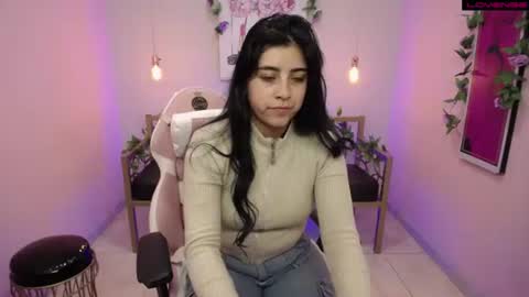 Snapshot of adri_gomez_1 chatting on July 9, 1:04 pm Adri online show from July 9, 1:04 pm