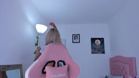 Adriana online show from February 27, 12:23 pm