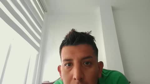 Snapshot of adrian1991oscar chatting on May 10, 4:23 pm ADRIAN OSCAR online show from May 10, 4:23 pm