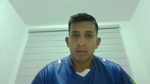 Snapshot of adrian1991oscar chatting on May 20, 12:28 am ADRIAN OSCAR online show from May 20, 12:28 am