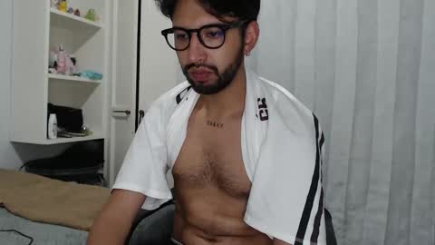 Adrian Falcon online show from April 14, 2:28 am