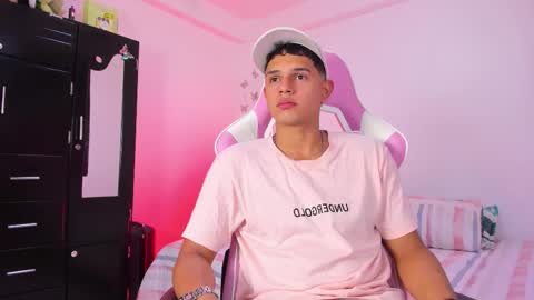 ADRIAN online show from February 4, 6:25 pm