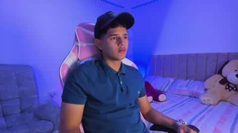 ADRIAN online show from April 17, 1:19 am