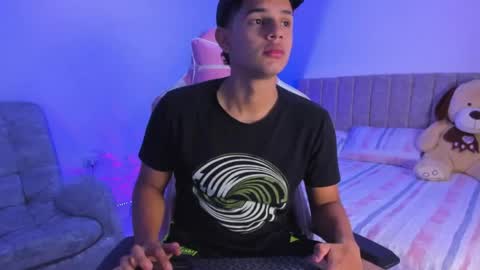 Snapshot of adrian_prime_ chatting on April 18, 1:42 am ADRIAN online show from April 18, 1:42 am
