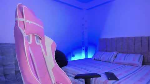 Snapshot of adrian_prime_ chatting on April 21, 6:55 pm ADRIAN online show from April 21, 6:55 pm