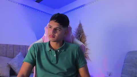 Snapshot of adrian_prime_ chatting on May 23, 1:11 am ADRIAN online show from May 23, 1:11 am